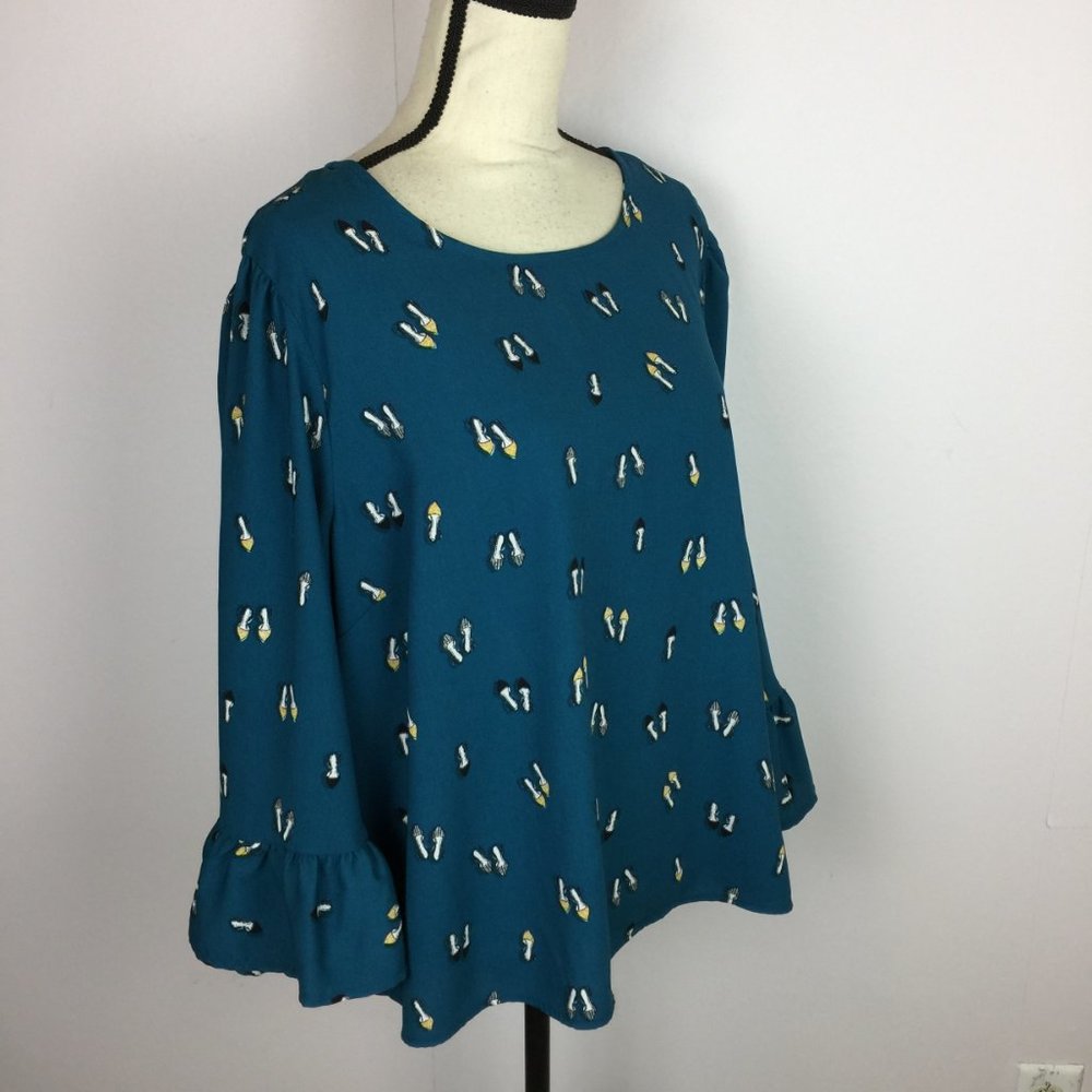 Apt 9 Blouse Top XXL 2XL Womans Blue Shoe Print Long Flare Bell Sleeve Ruffle - Picture 5 of 15